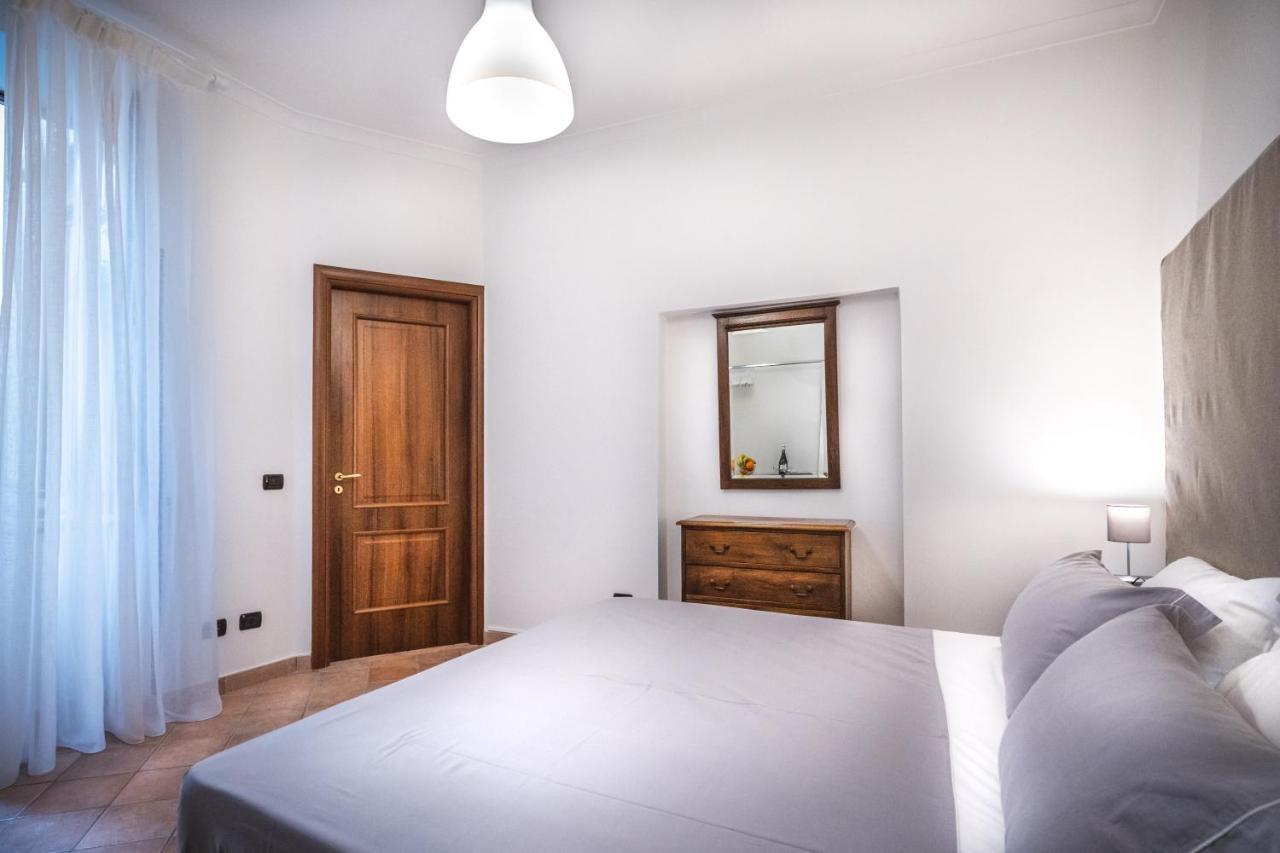 Apartment Giuliani Sorrento Bagian luar foto