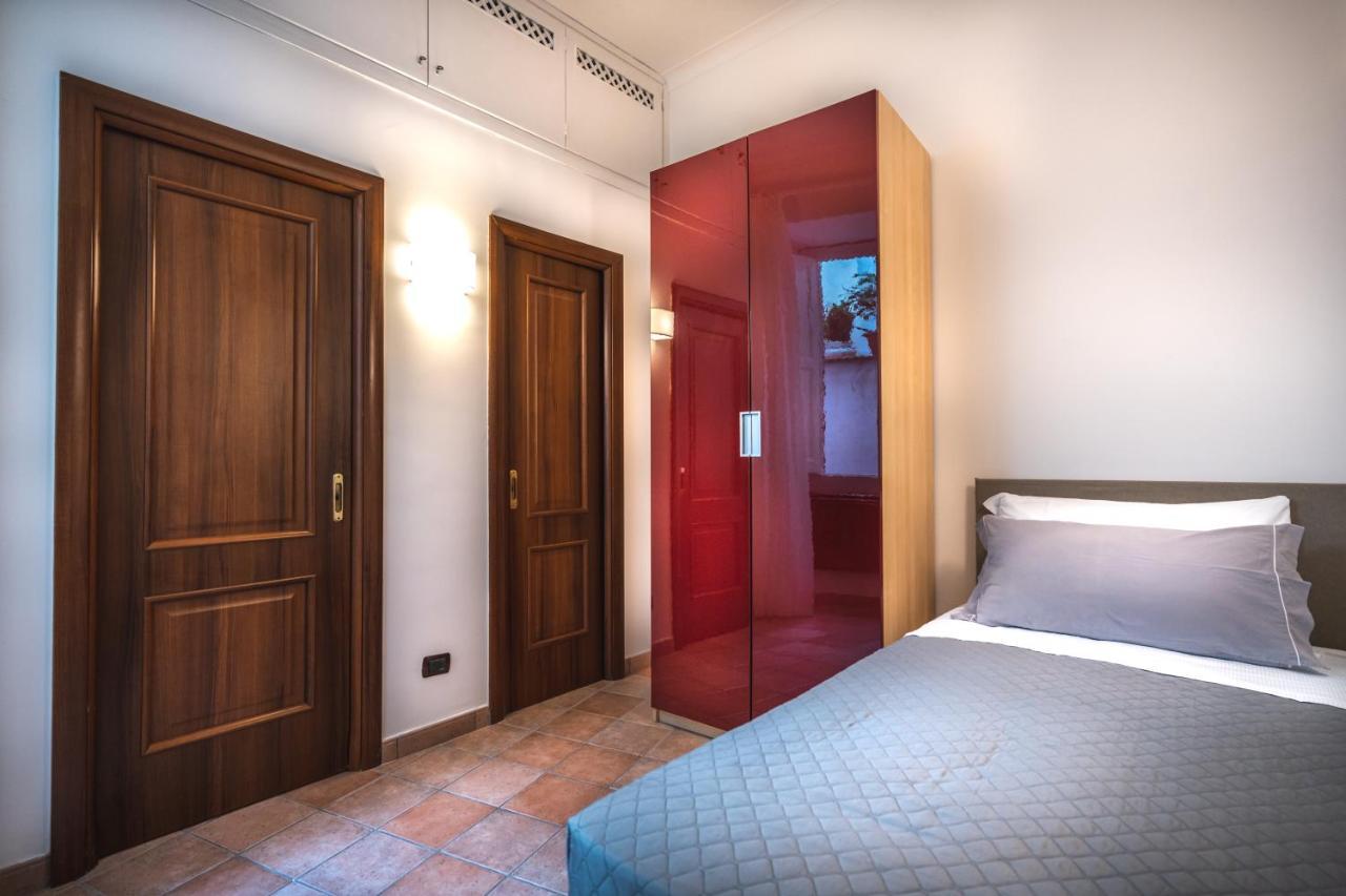 Apartment Giuliani Sorrento Bagian luar foto
